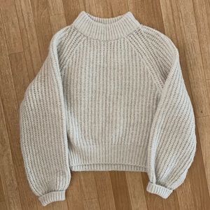 Universal Thread women’s cropped sweater size S